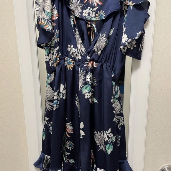 SATIN FLORAL ROMPER - Picture 4 of 6